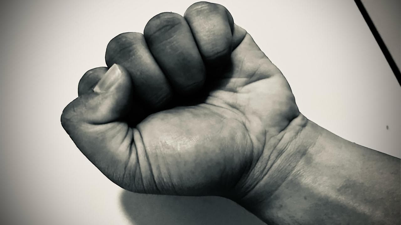 Tragedi di Gardu Ngopi: Ketika Perselisihan Keluarga Berujung Kematian di Serang