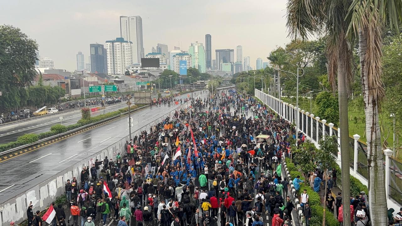 Masa Percobaan 10 Bulan untuk 23 Demonstran: Hukuman atau Kesempatan Kedua?