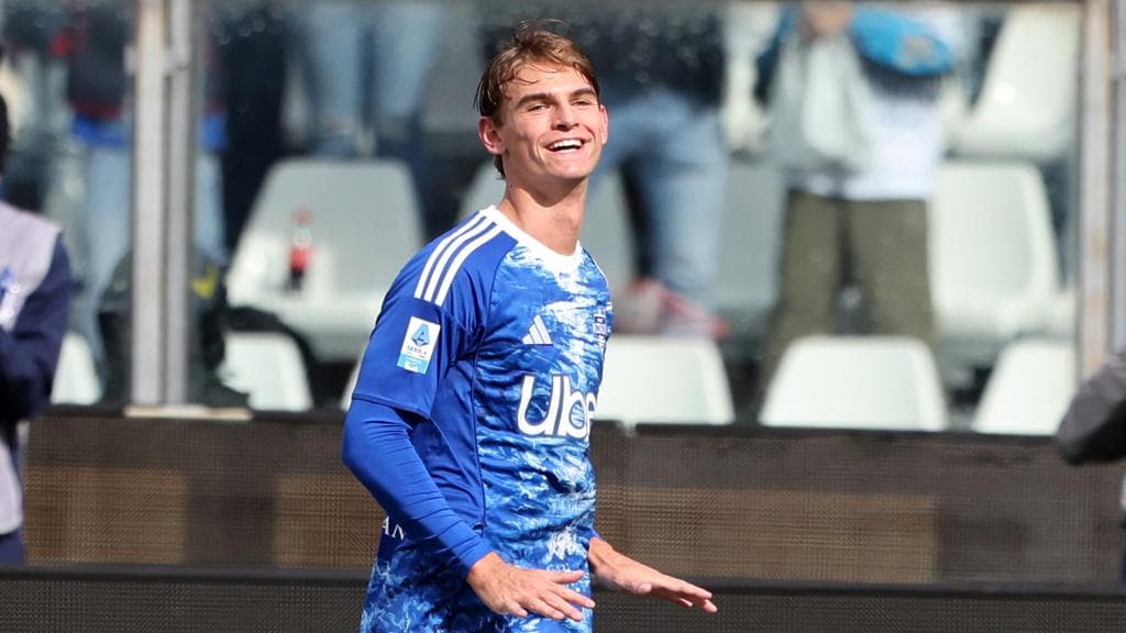 Mimpi Nico Paz di Persimpangan: Antara Manchester United dan Cengkeraman Real Madrid