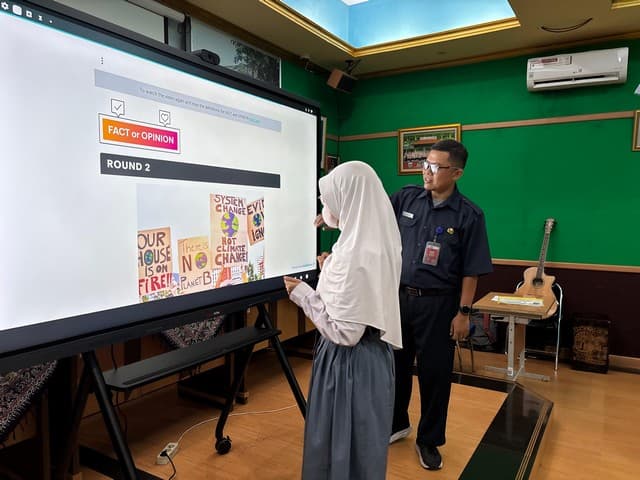 Masa Depan Kelas: Ketika Teknologi Menjadi Jembatan Pendidikan, Bukan Sekadar Alat