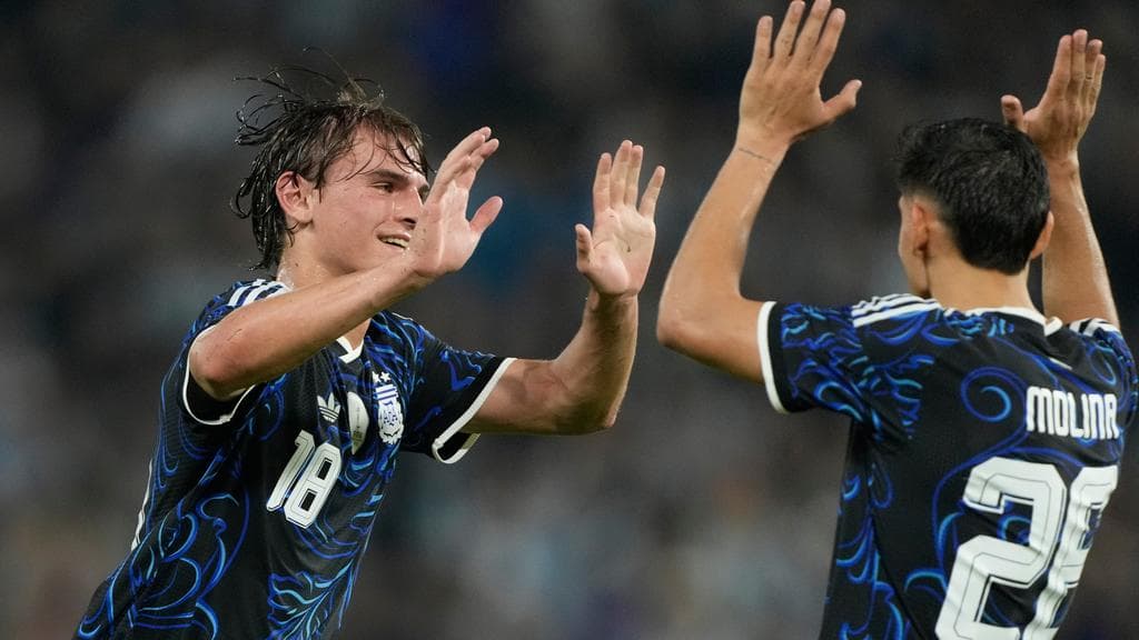 Malam di La Bombonera: Saat Nico Paz Menjawab Pertanyaan Besar Sepakbola Argentina