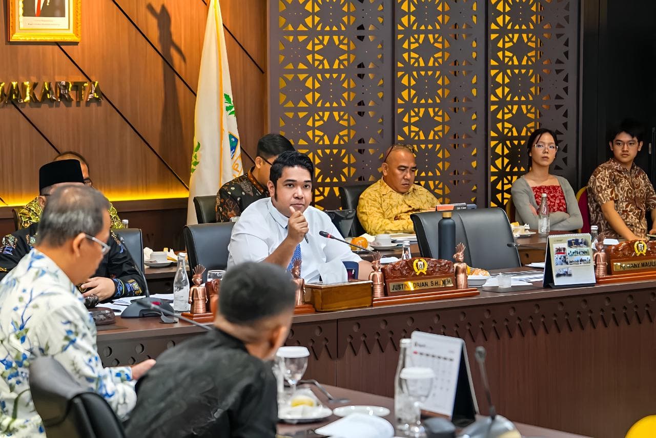 Pesta Mewah Bank Jakarta di Tengah Laba Anjlok: Justin PSI Beberkan Fakta yang Jarang Disorot